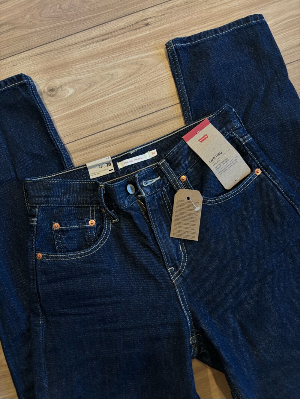 Levi’s Low Pro Straight NWT